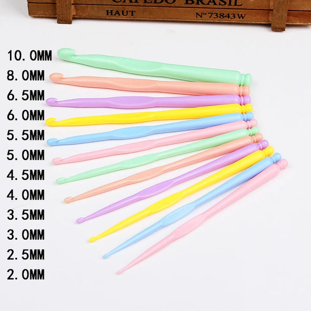 12Pcs Plastic Crochet Hooks Kit Knitting Needles Colorful Stitches