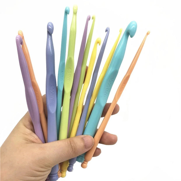 12Pcs Plastic Crochet Hooks Kit Knitting Needles Colorful Stitches