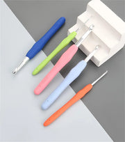 Crochet Hook 2.0mm Aluminum Crochet Needles With Colorful Soft Rubber