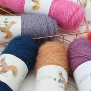 Soft Long Squirrel Cashmere Yarn Fine Worsted Hand Knitting Yarn 75g